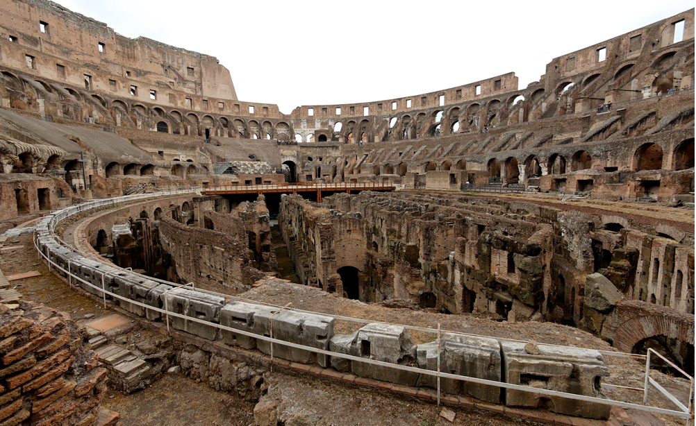 • Колизей (72-80 н.э.). Древний Рим Колизей строение. Римский Колизей до разрушения. Колизей 2000 лет назад.